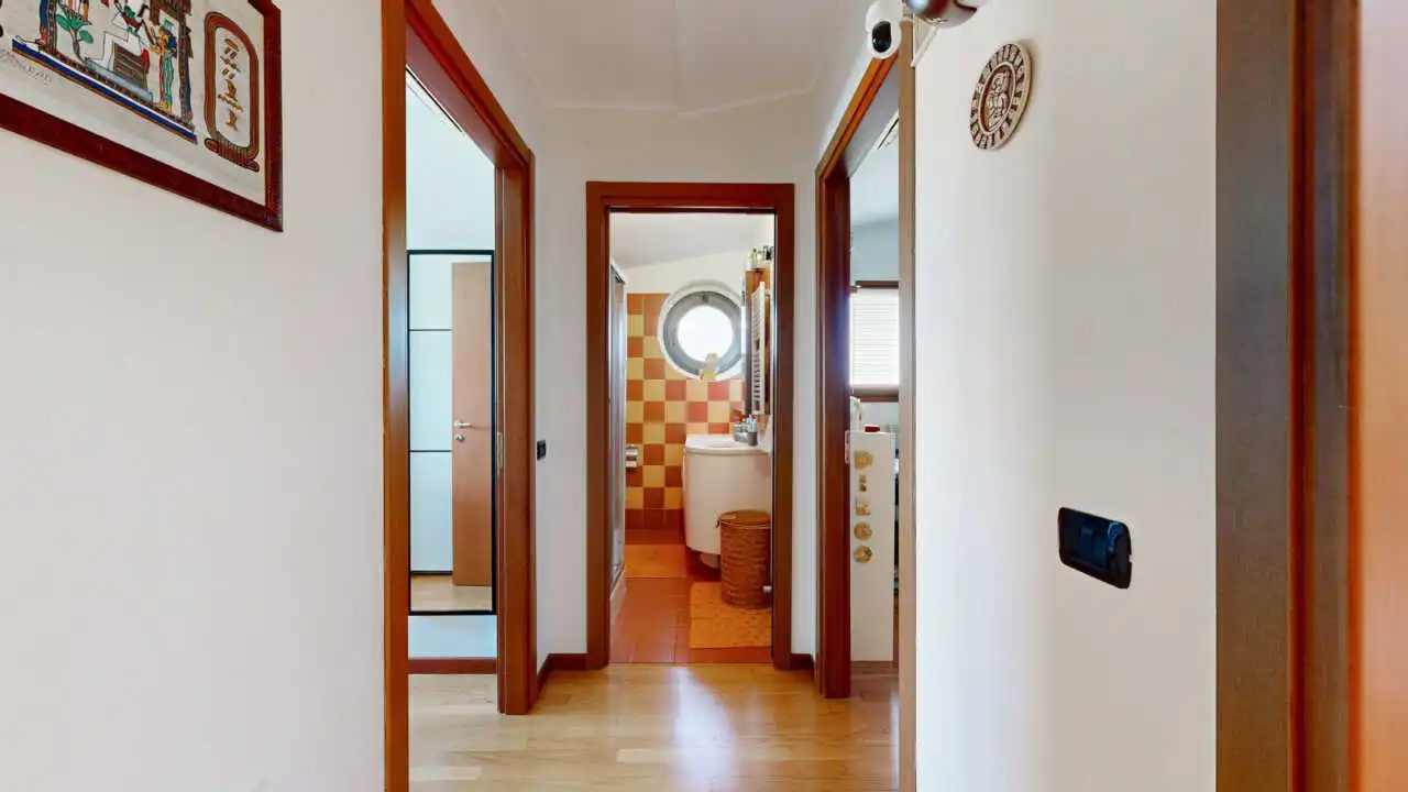 appartamento-a-lissone-ultimo-piano-con-terrazzo-monza-e-brianza (32)