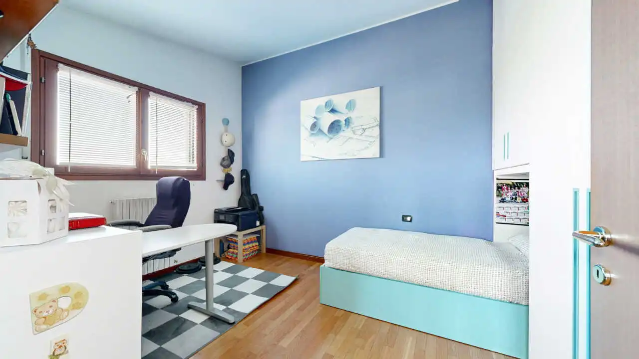 appartamento-a-lissone-ultimo-piano-con-terrazzo-monza-e-brianza (34)