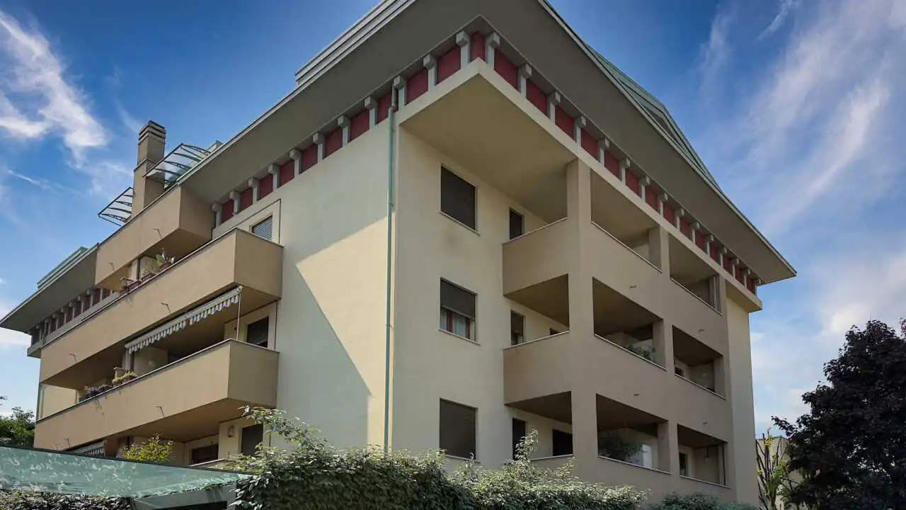 appartamento-a-lissone-ultimo-piano-con-terrazzo-monza-e-brianza (5)