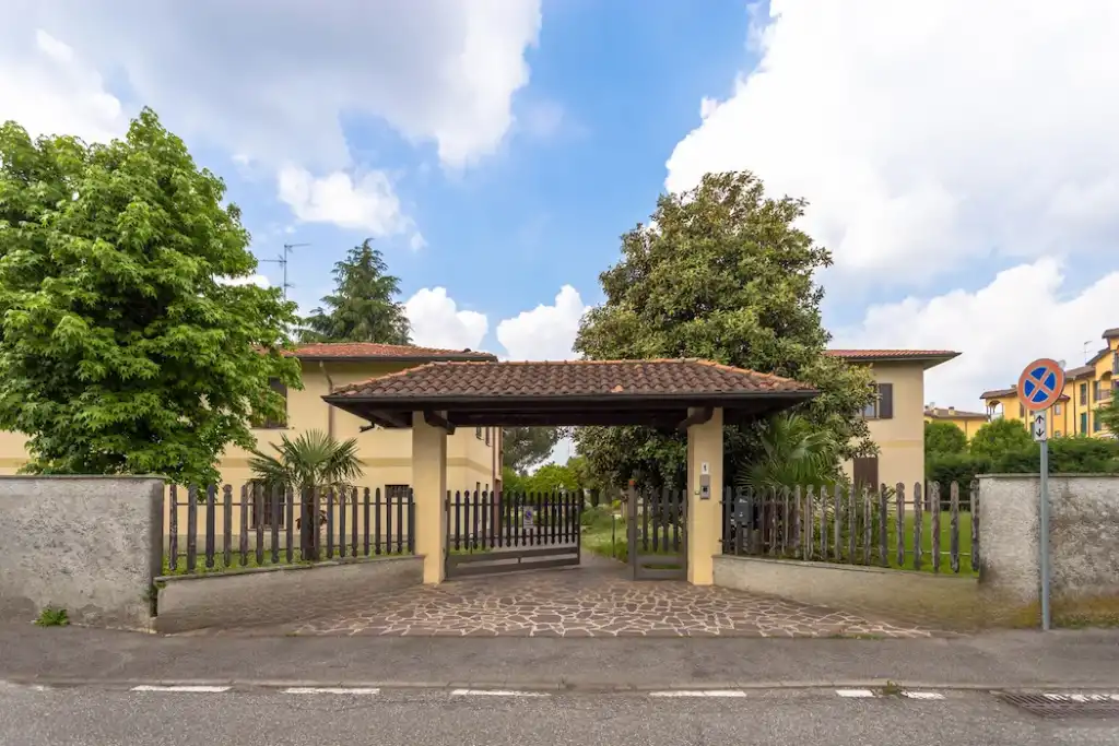 In vendita ampia proprietà immobiliare in Brianza a Bellusco