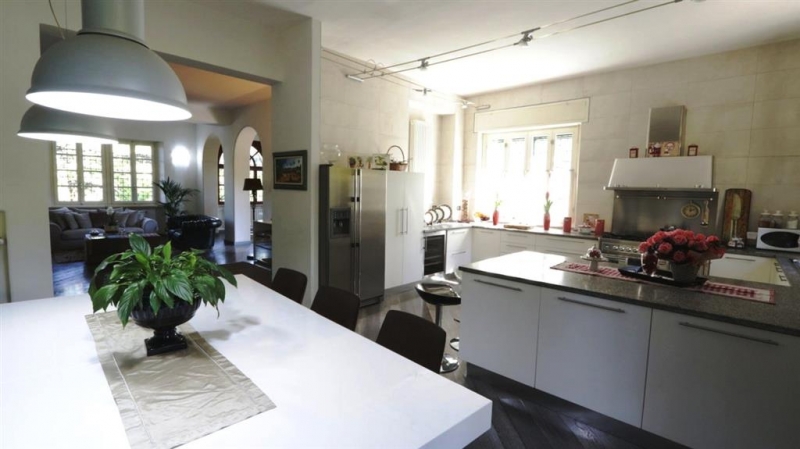 CASA CON CUCINA ABITABILE O A VISTA? - 1