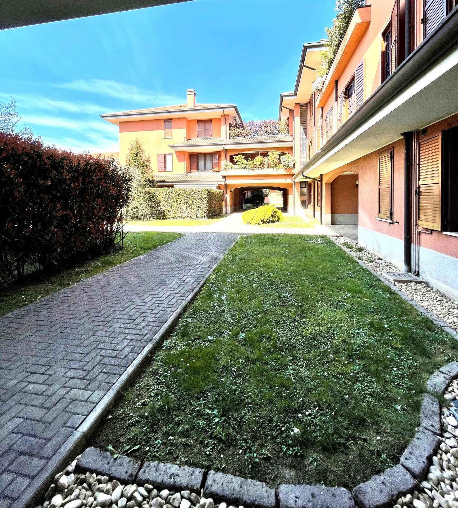 Appartamento-in-vendita-a-Cambiago-in-Brianza-bilocale-con-terrazzo-agenzia-immobiliare-milano-brianza-casastyle-21