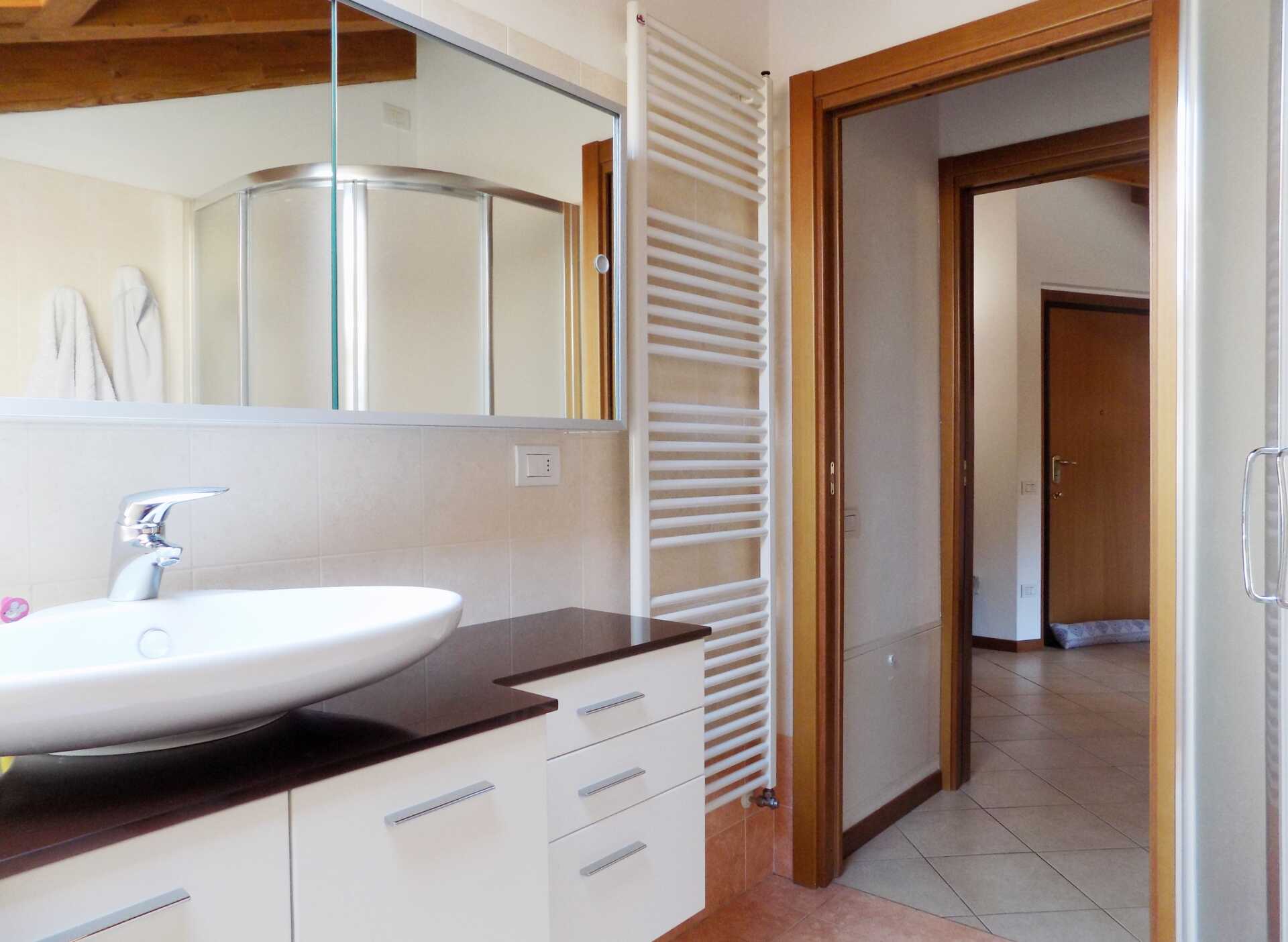 Appartamento-ultimo-piano-in-vendita-a-Calco-11