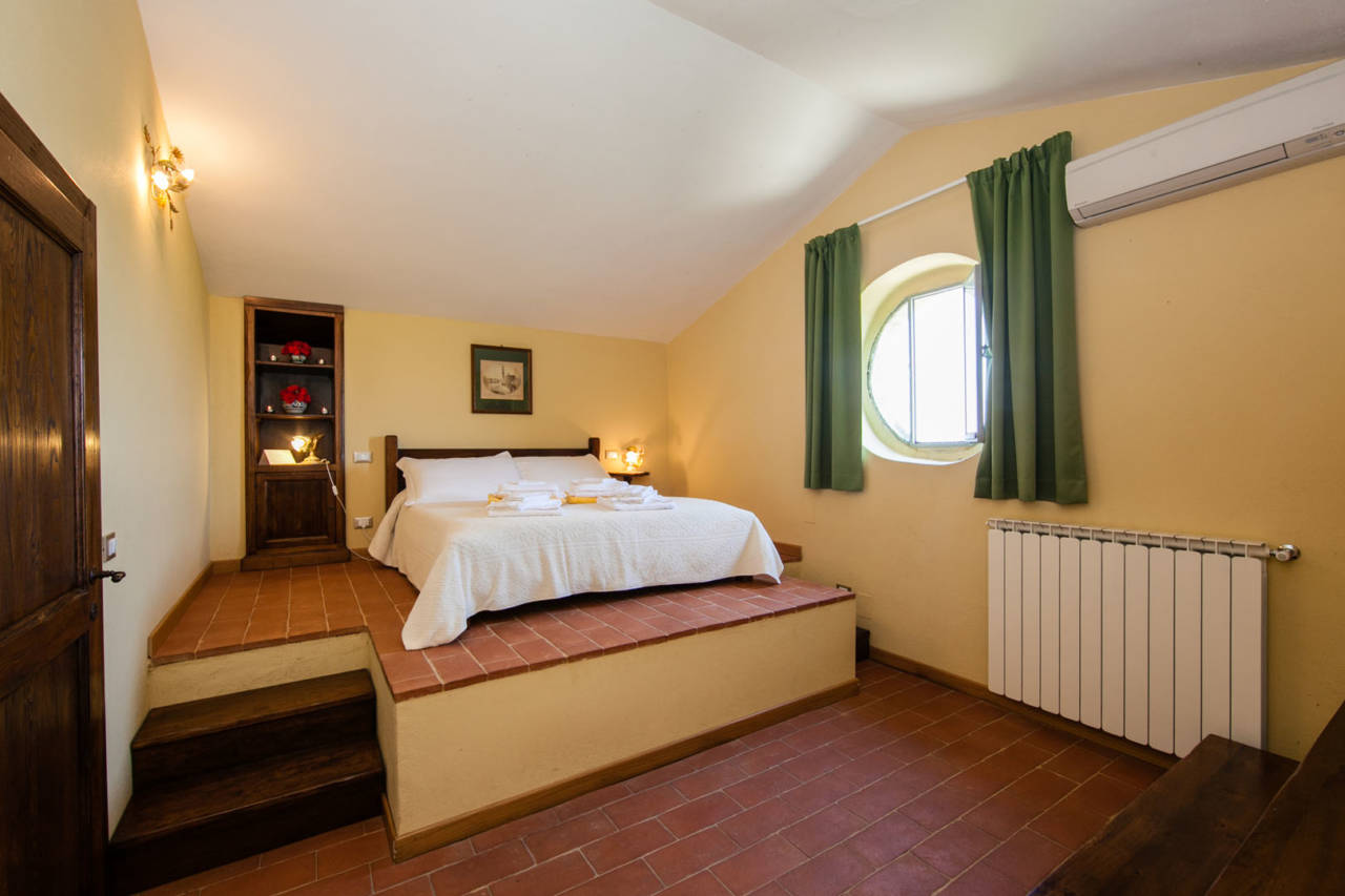 Casale-in-Toscana-Val-di-Chiana-in-vendita-4