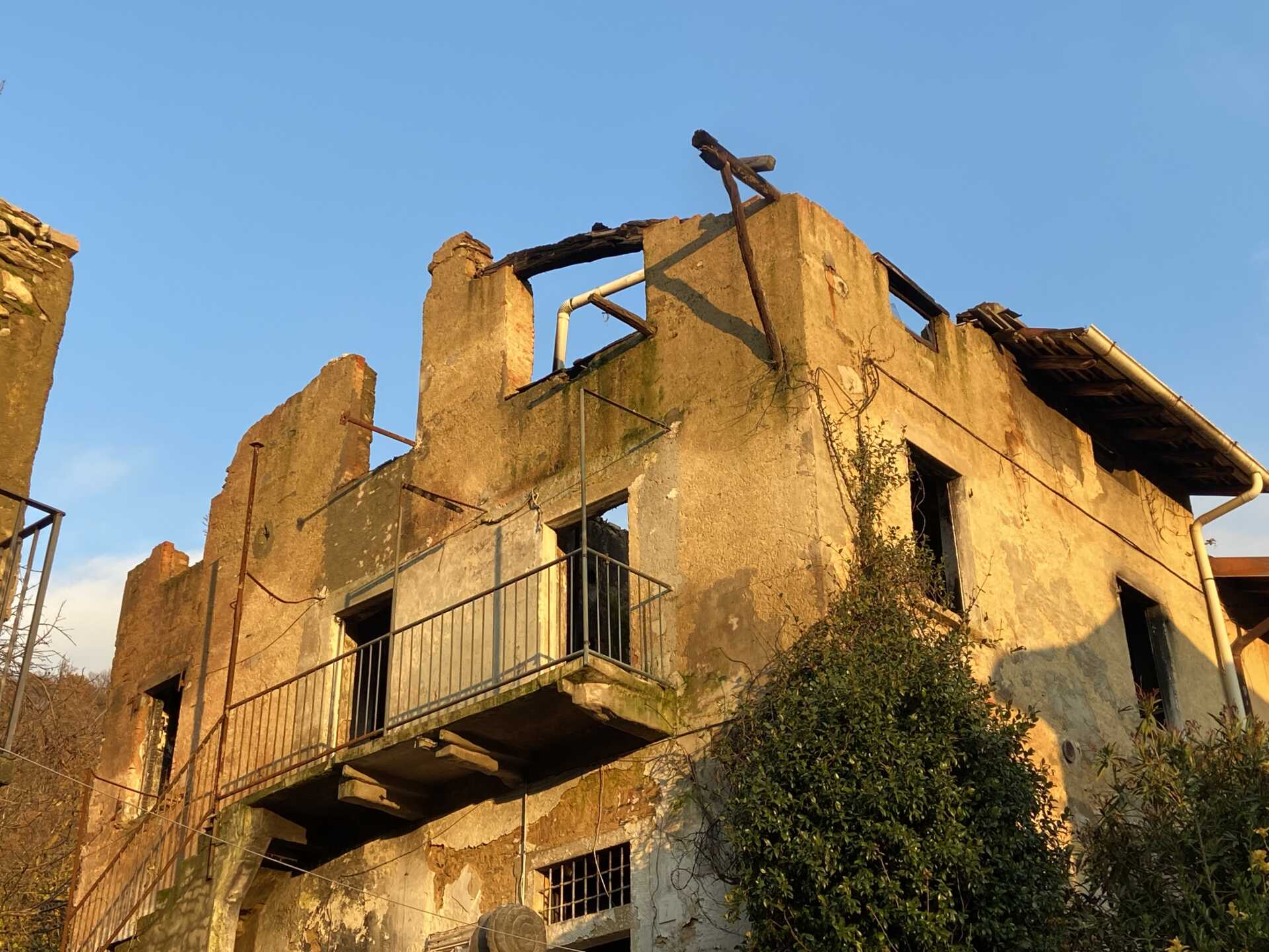 Rustici-da-ristrutturare-in-vendita-a-Missaglia-5