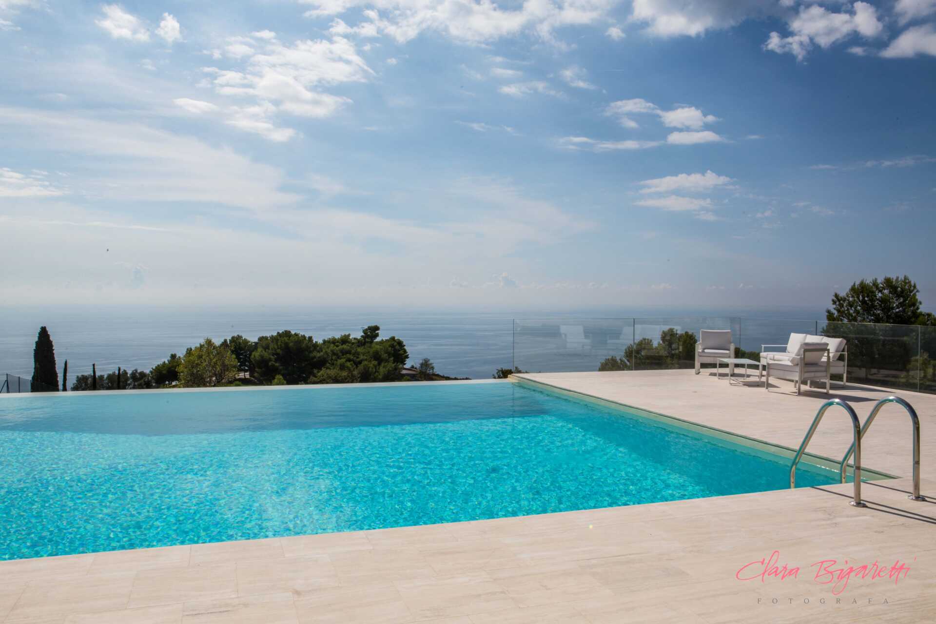 Vendita-Villa-Singola-con-Piscina-Vista-Mare-in-Liguria-Casaestyle-17