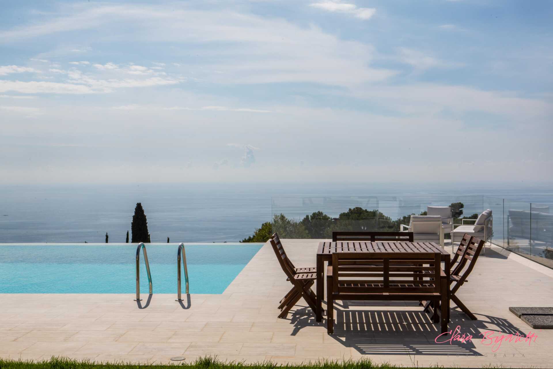 Vendita-Villa-Singola-con-Piscina-Vista-Mare-in-Liguria-Casaestyle-19