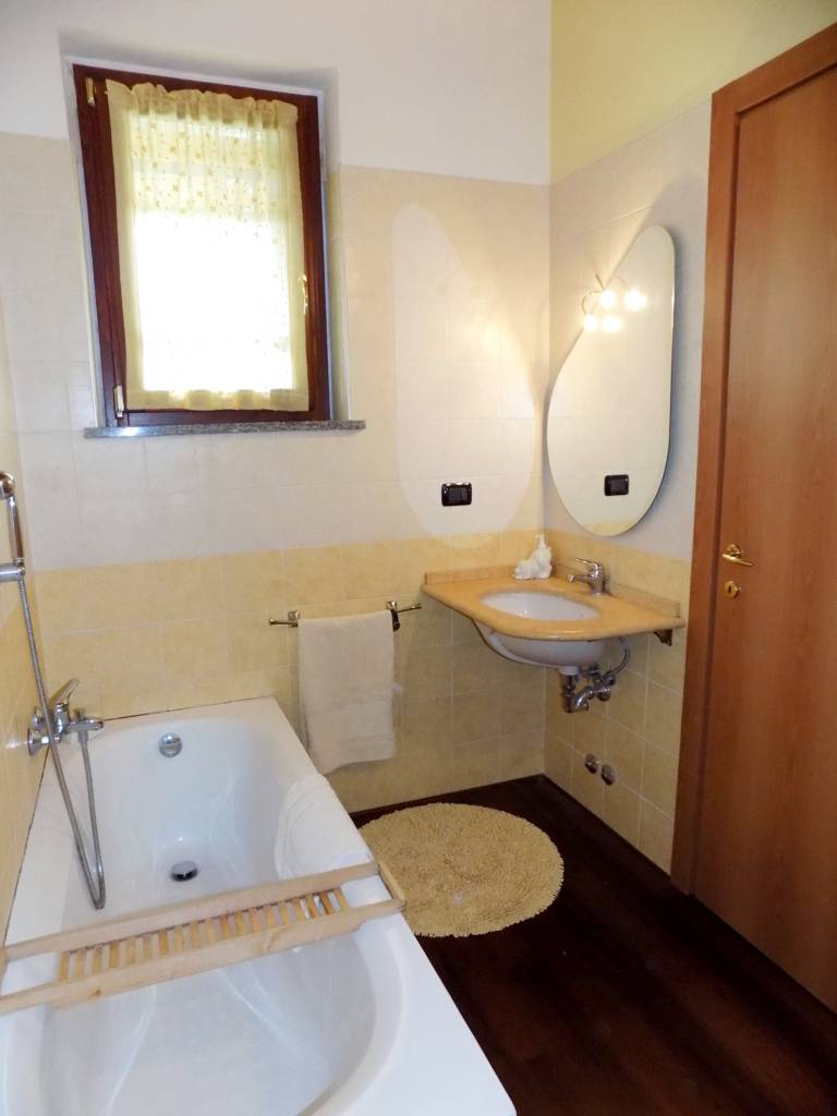 Villa-accogliente-e-curata-in-vendita-a-Cornate-d39Adda-in-Brianza-18