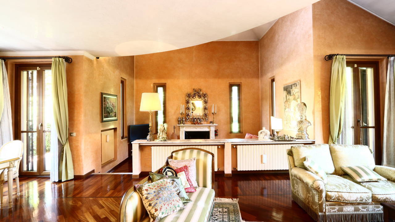 Villa-singola-signorile-in-vendita-a-Busnago-in-Brianza-11
