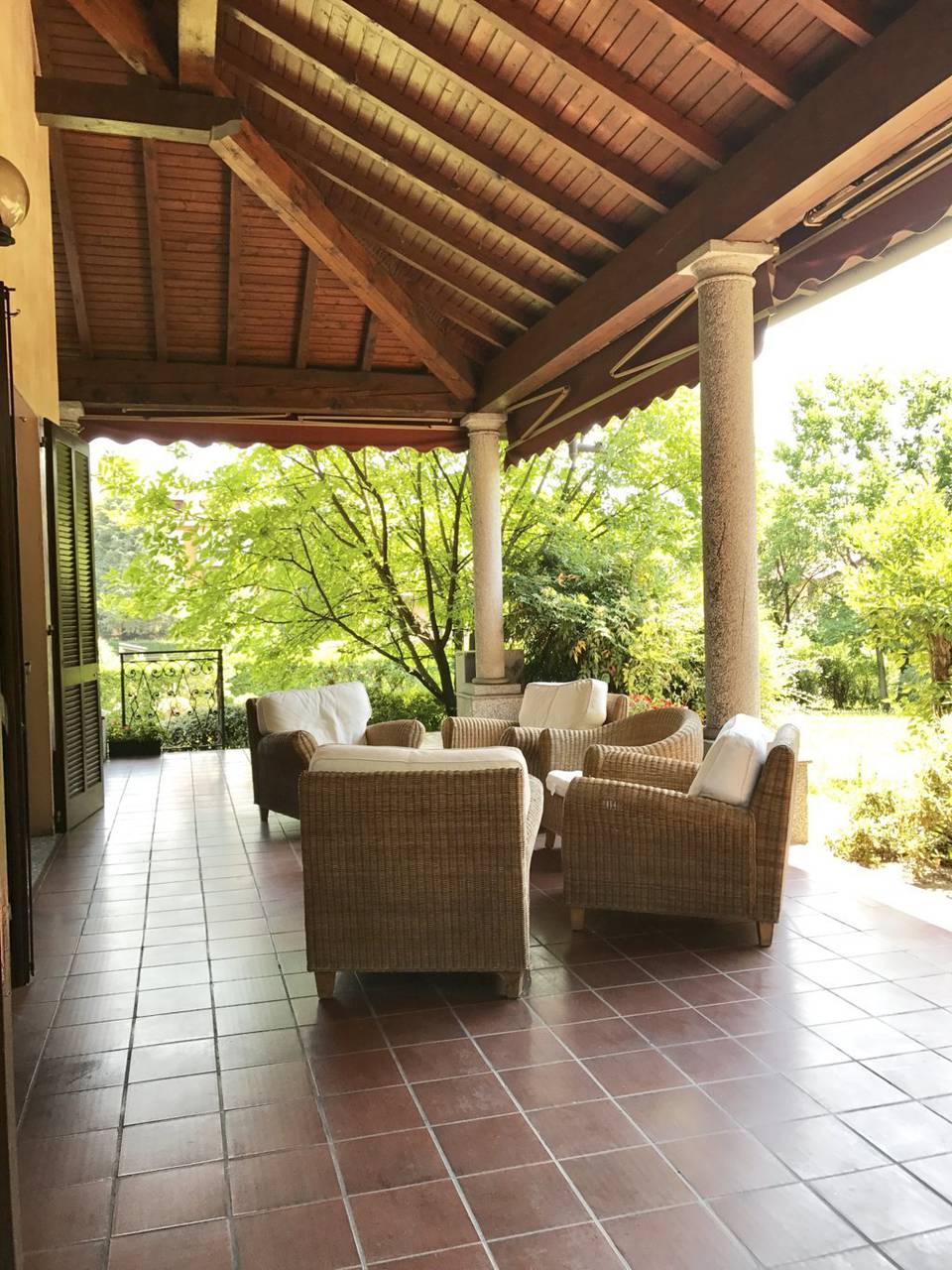 Villa-singola-signorile-in-vendita-a-Busnago-in-Brianza-25