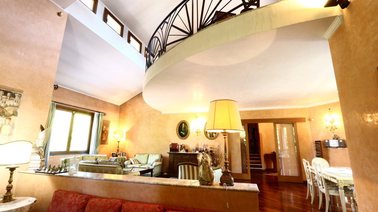 Villa-singola-signorile-in-vendita-a-Busnago-in-Brianza-9
