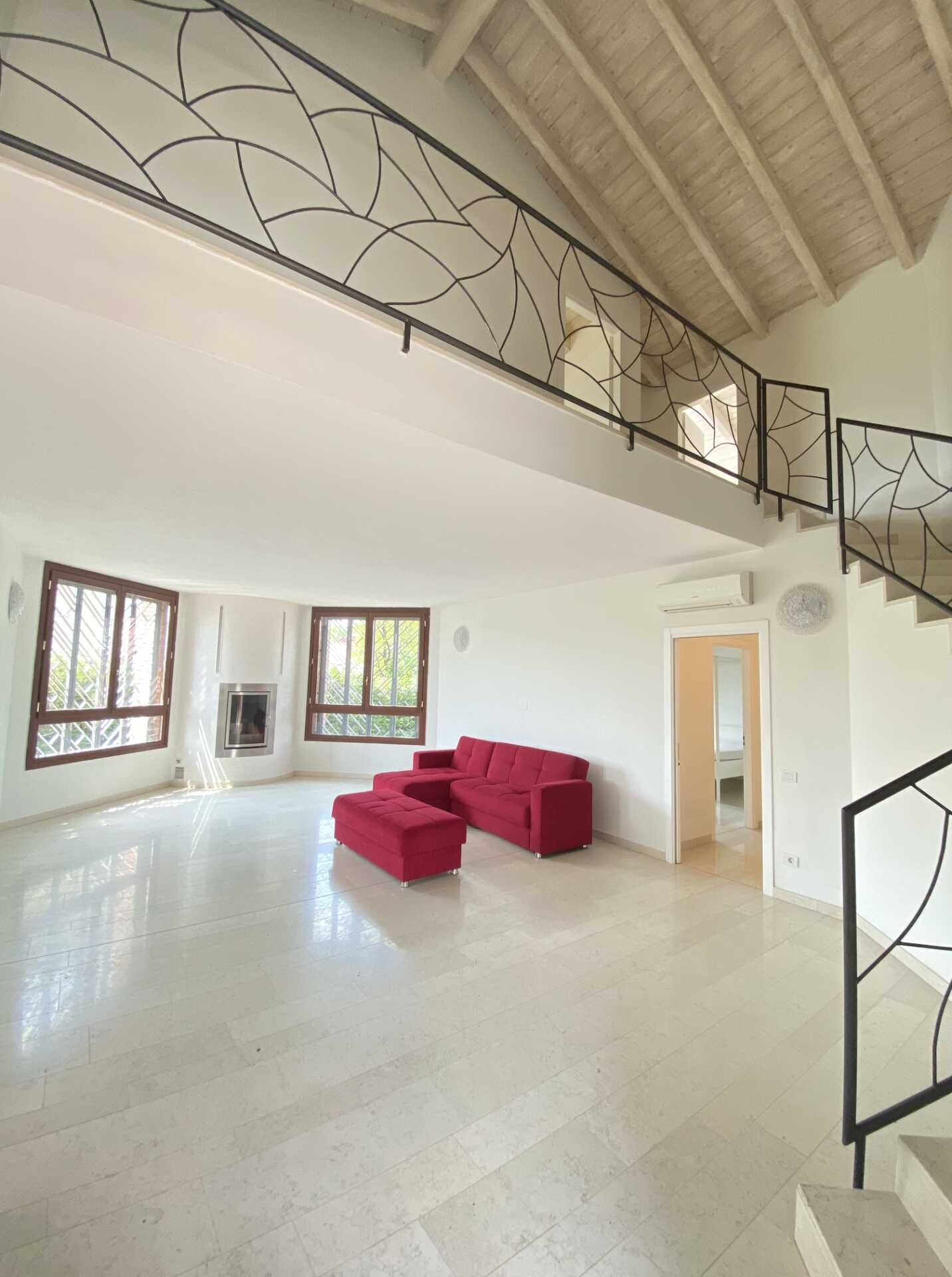 Ville-singole-con-giardino-in-vendita-a-Bernareggio-casaestyle-in-brianza-1