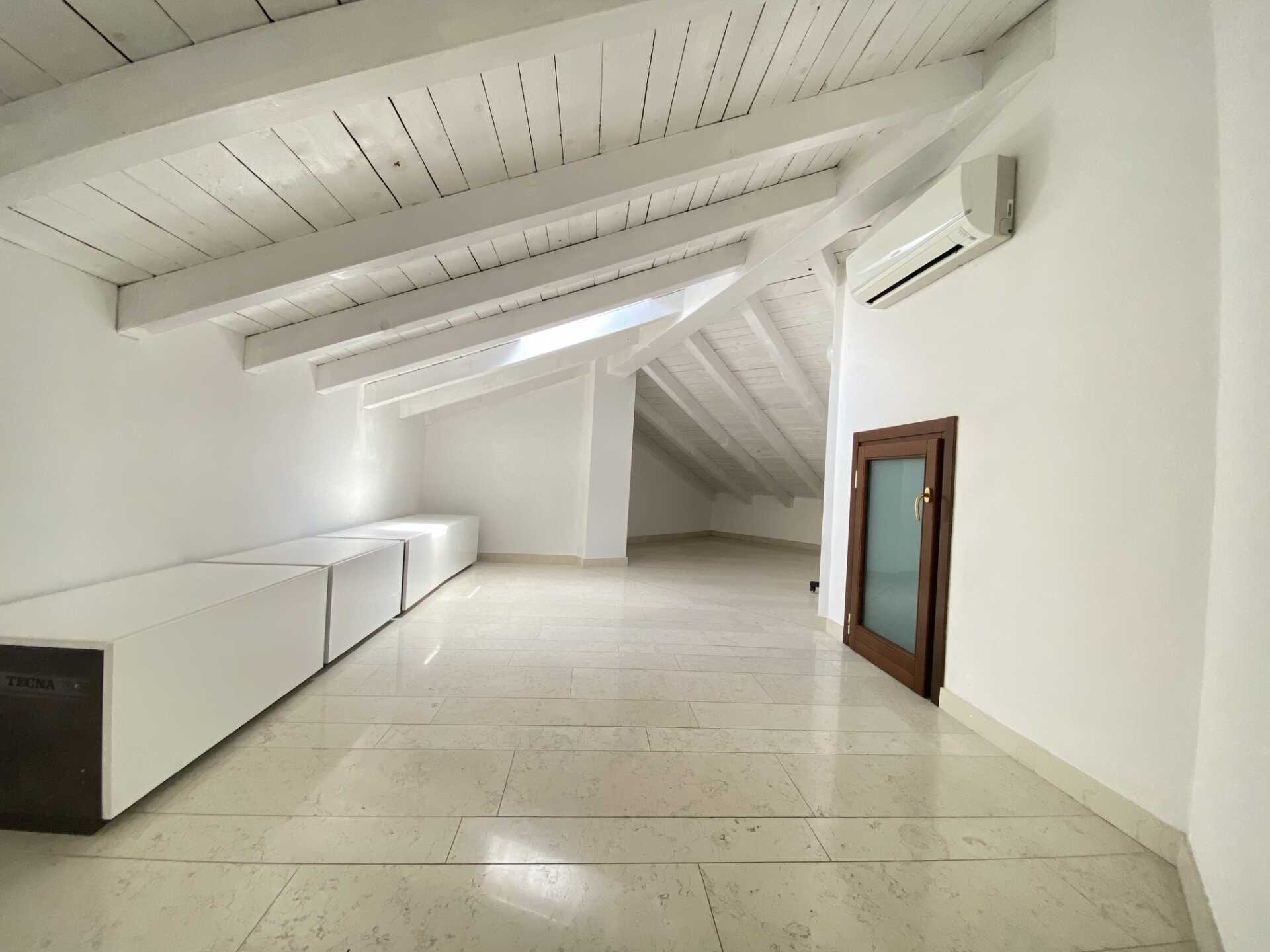 Ville-singole-con-giardino-in-vendita-a-Bernareggio-casaestyle-in-brianza-18