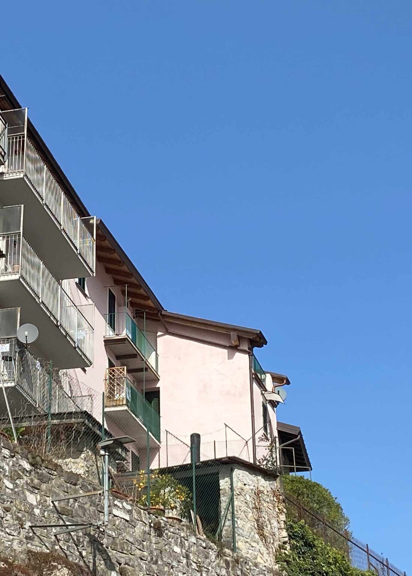 appartamento-in-vendita-a-laglio-lago-di-como-agenzia-immobiliare-milano-brianza-casastyle-1