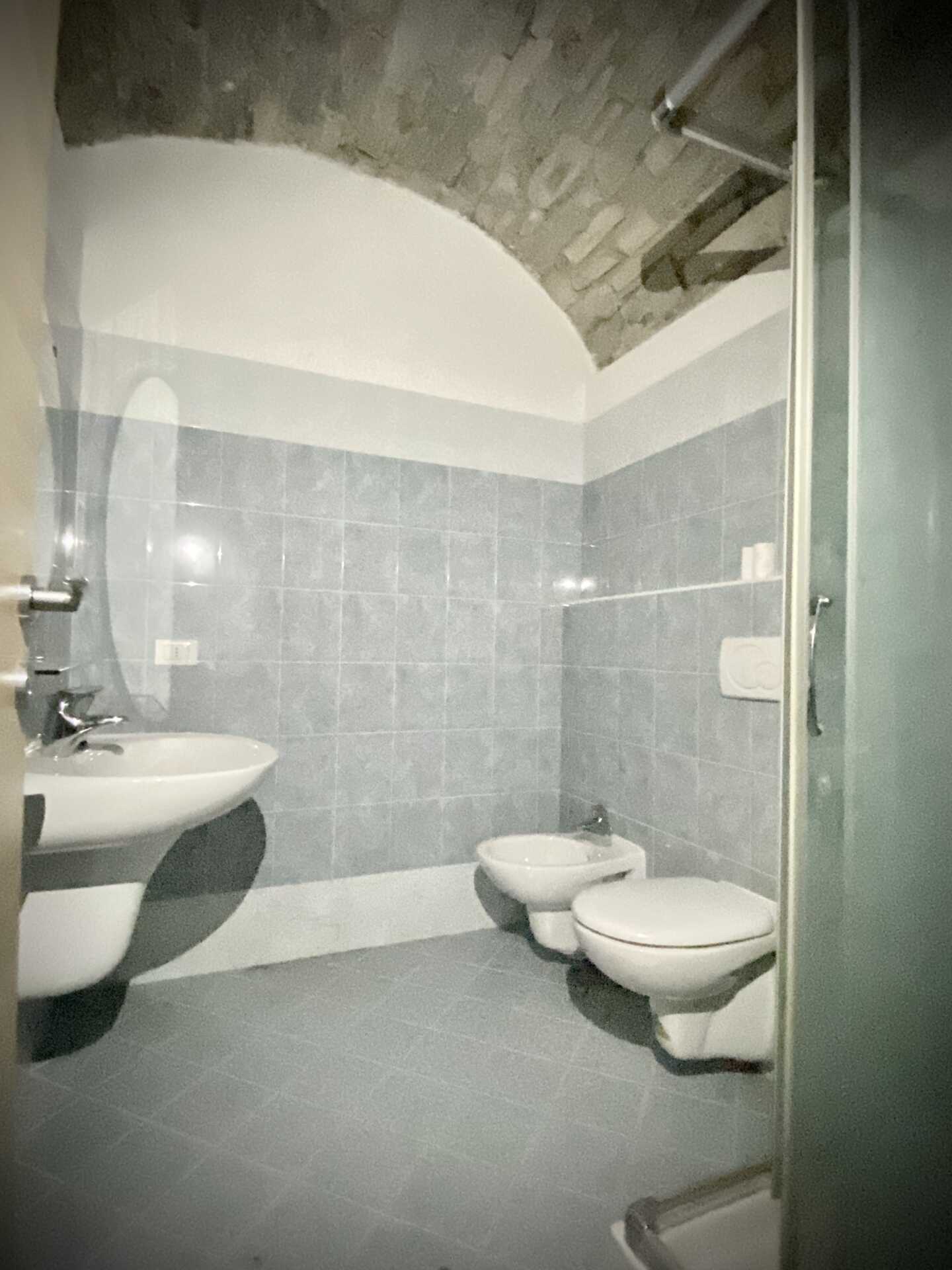 appartamento-in-vendita-a-laglio-lago-di-como-agenzia-immobiliare-milano-brianza-casastyle-24