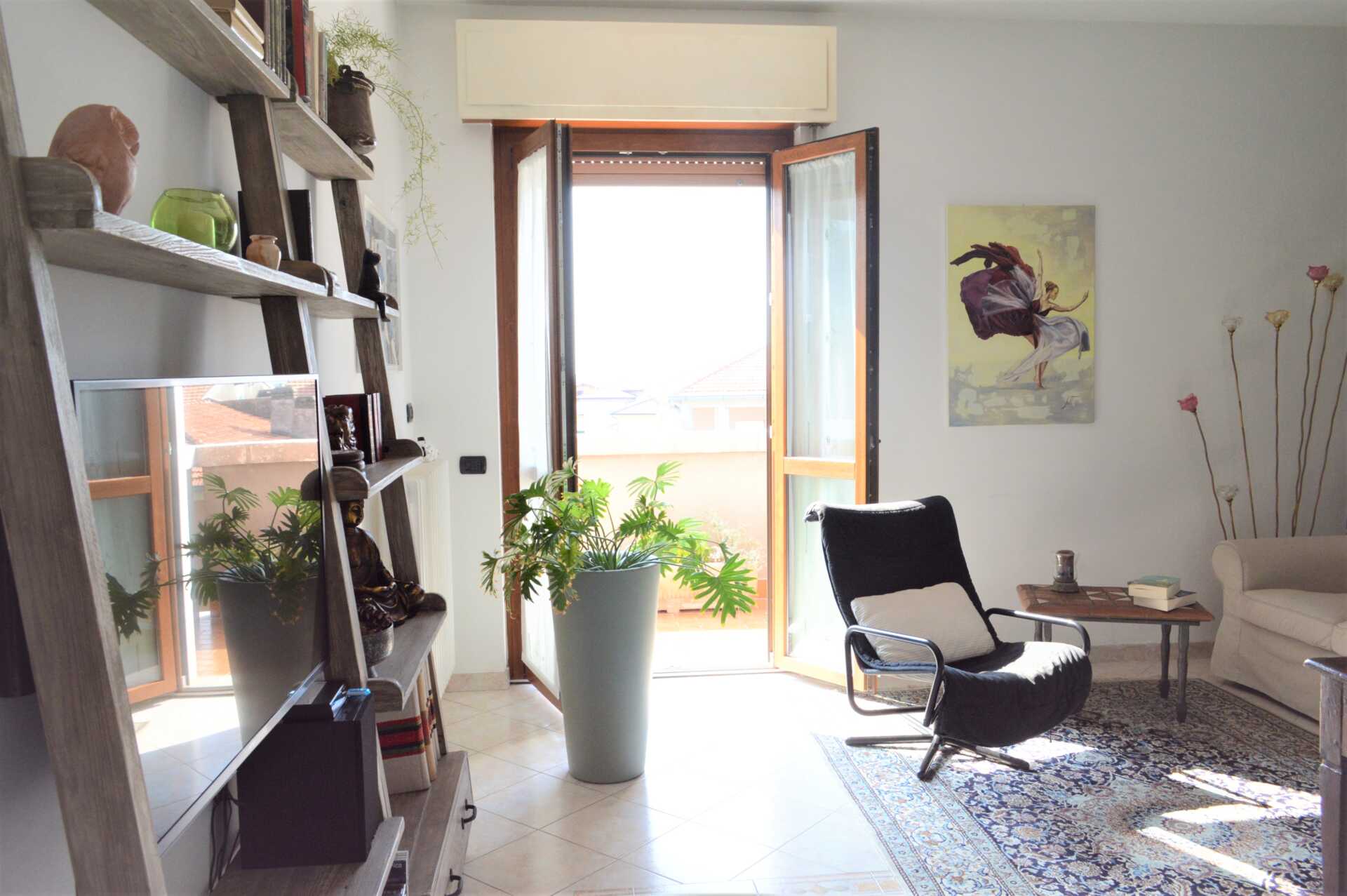 appartamento-ultimo-piano-con-terrazzo-in-vendita-a-roncello-3