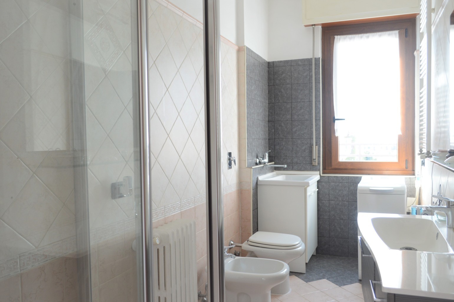 appartamento-ultimo-piano-con-terrazzo-in-vendita-a-roncello-39-FILEminimizer