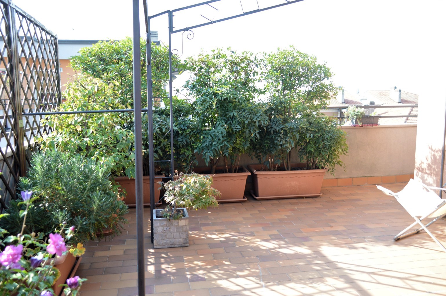 appartamento-ultimo-piano-con-terrazzo-in-vendita-a-roncello-8-FILEminimizer