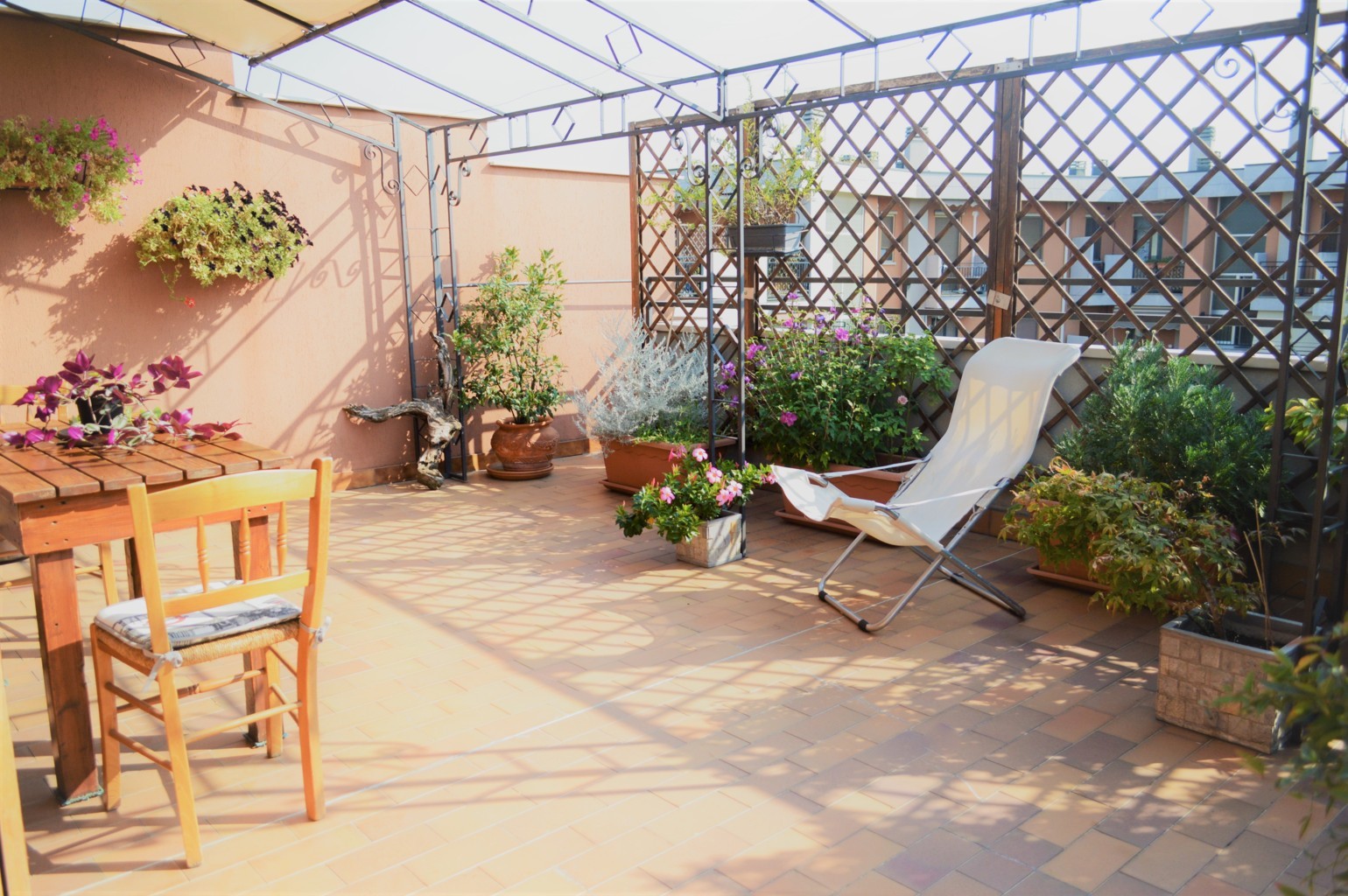appartamento-ultimo-piano-con-terrazzo-in-vendita-a-roncello-9-FILEminimizer