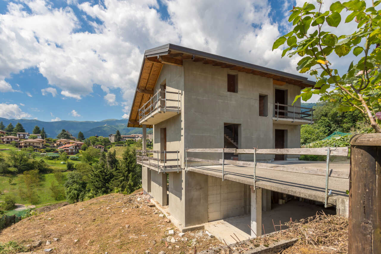 prestigiosa-villa-singola-panoramica-in-vendita-a-santomobono-terme-localita-selino-alta-immobiliare-milano-brianza-casastyle-6