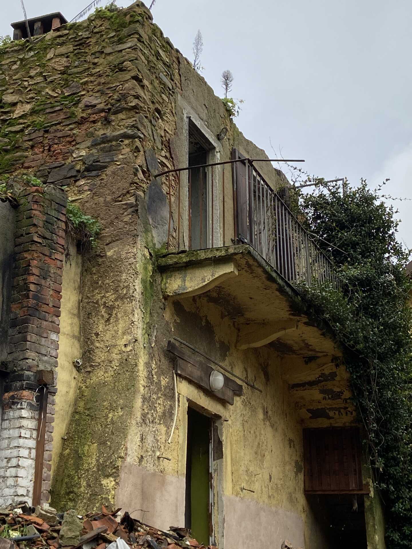 rustici-da-ristrutturare-in-vendita-a-missaglia-1