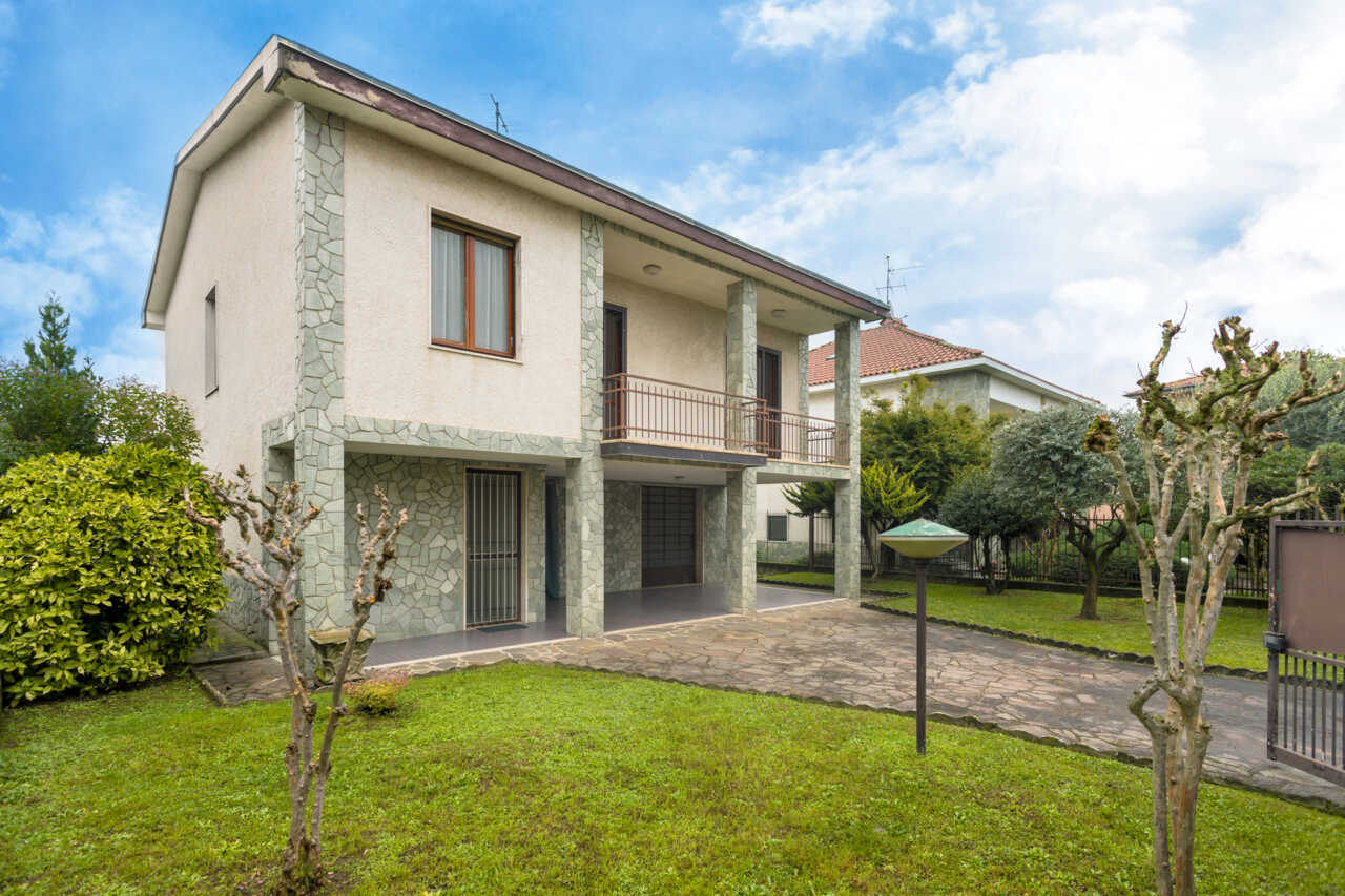 villa-cornate-d-adda-vendita-agenzia-immobiliare-milano-e-brianza-casastyle-1