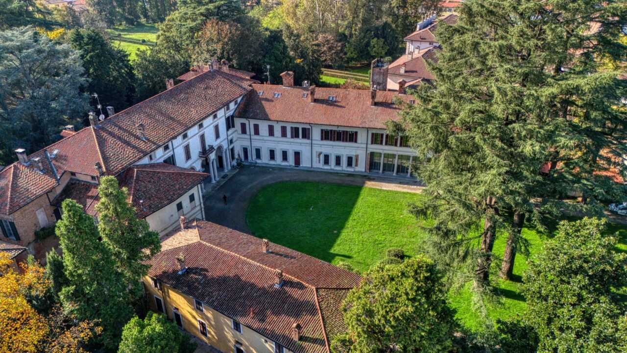 villa-d-epoca-Corbetta-agenzia-immobiliare-casastyle-drone-milano-brianza-14