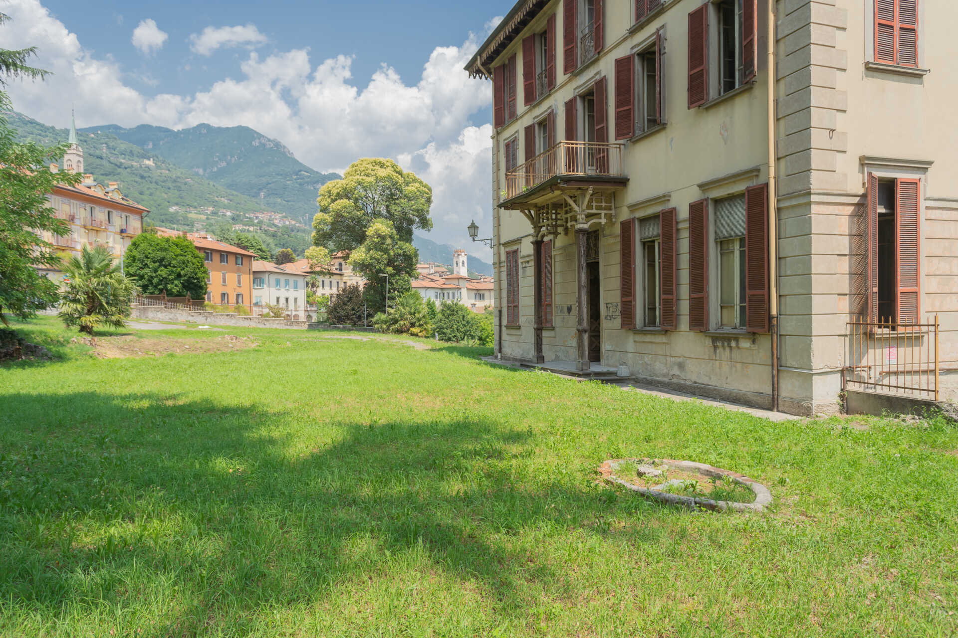 villa-in-vendita-a-lovere-sul-lago-diseo-casastyle-immobiliare-milano-brianza-11