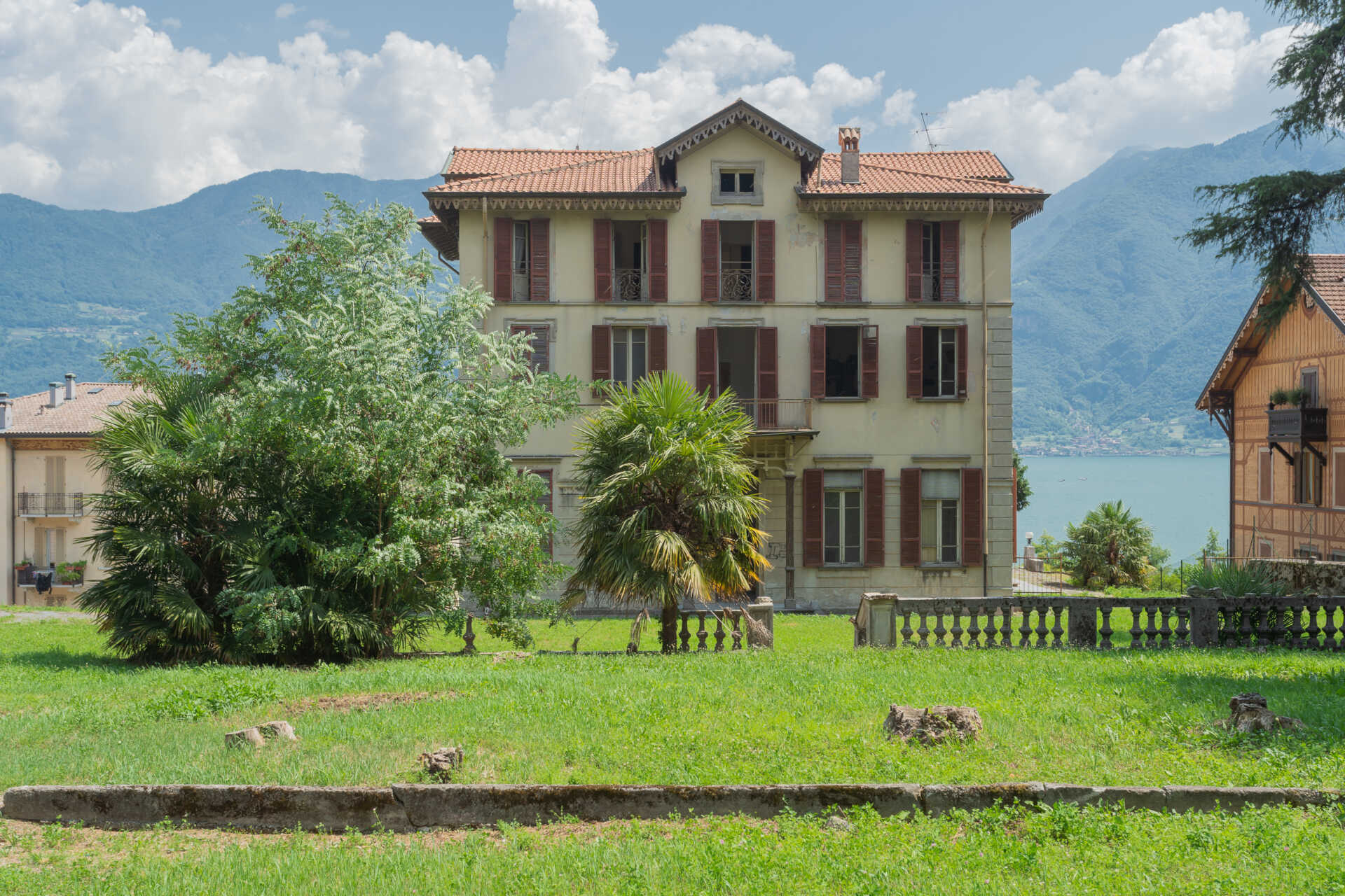 villa-in-vendita-a-lovere-sul-lago-diseo-casastyle-immobiliare-milano-brianza-4