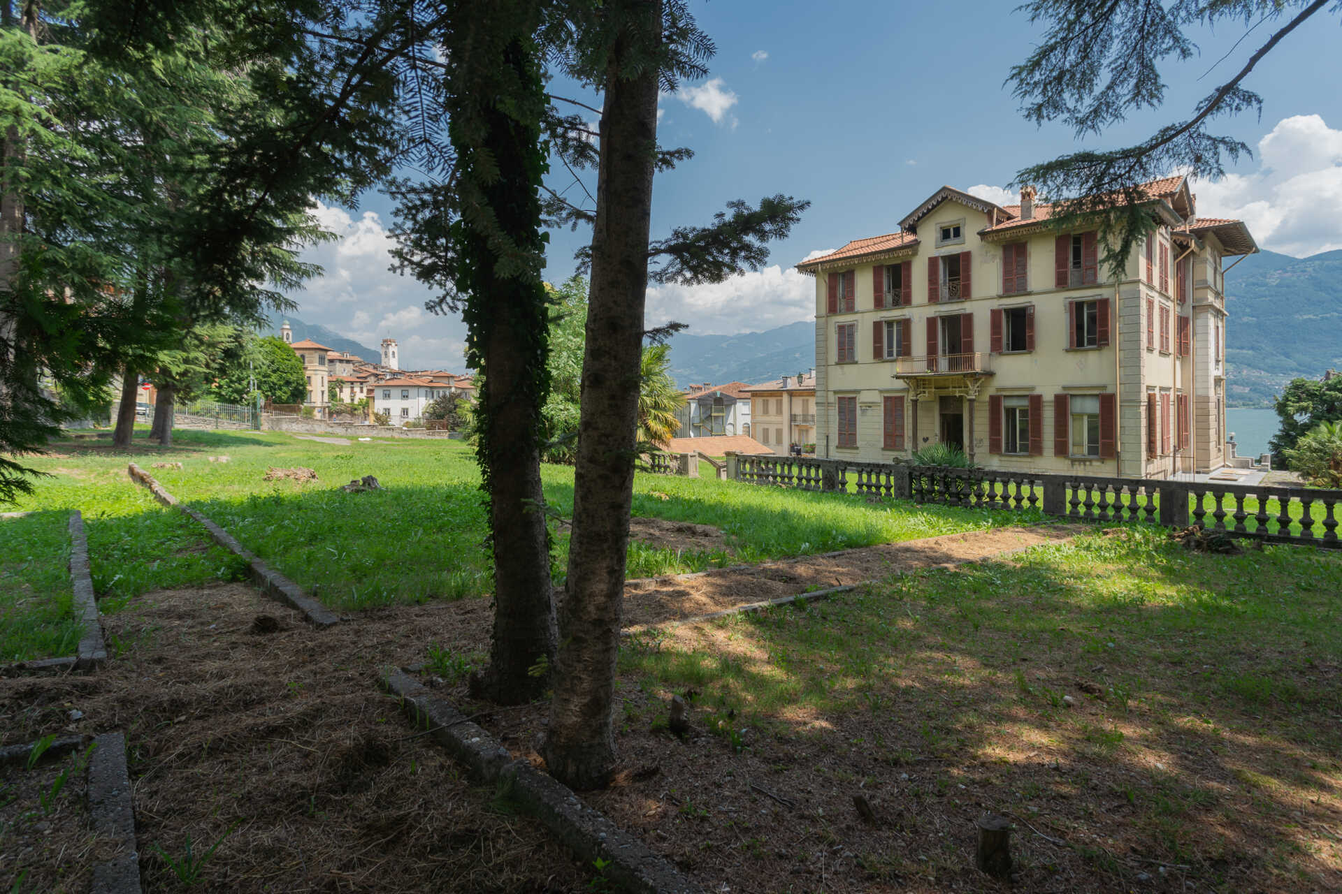 villa-in-vendita-a-lovere-sul-lago-diseo-casastyle-immobiliare-milano-brianza-5