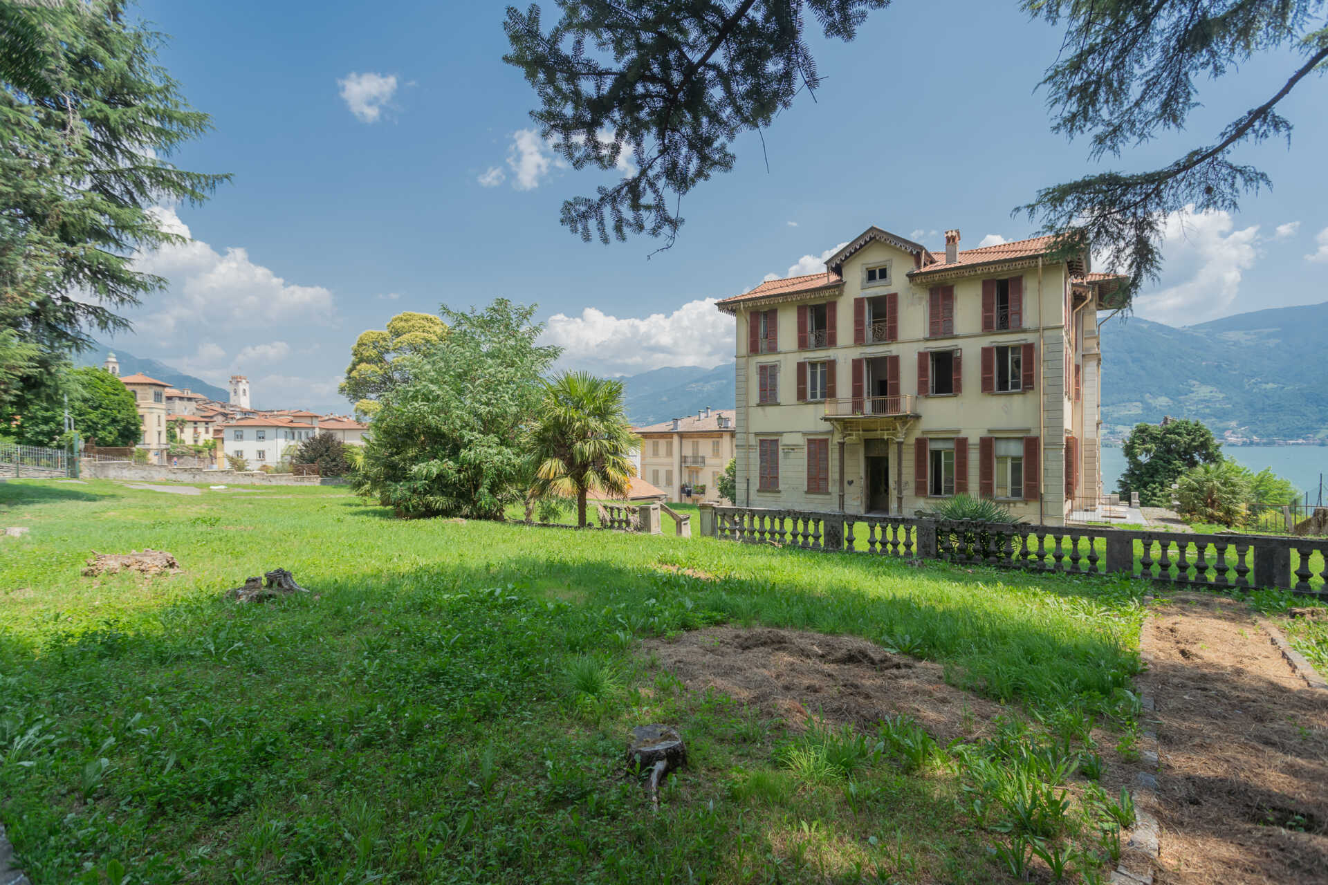 villa-in-vendita-a-lovere-sul-lago-diseo-casastyle-immobiliare-milano-brianza-7