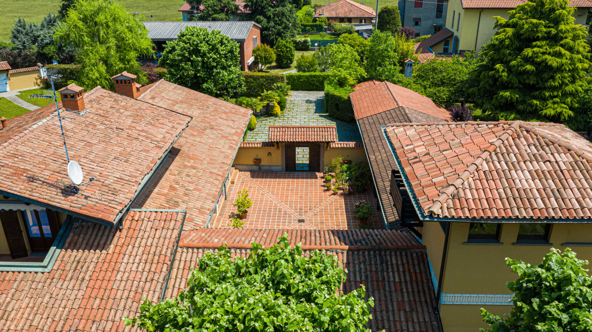 villa-in-vendita-a-vaprio-dadda-1