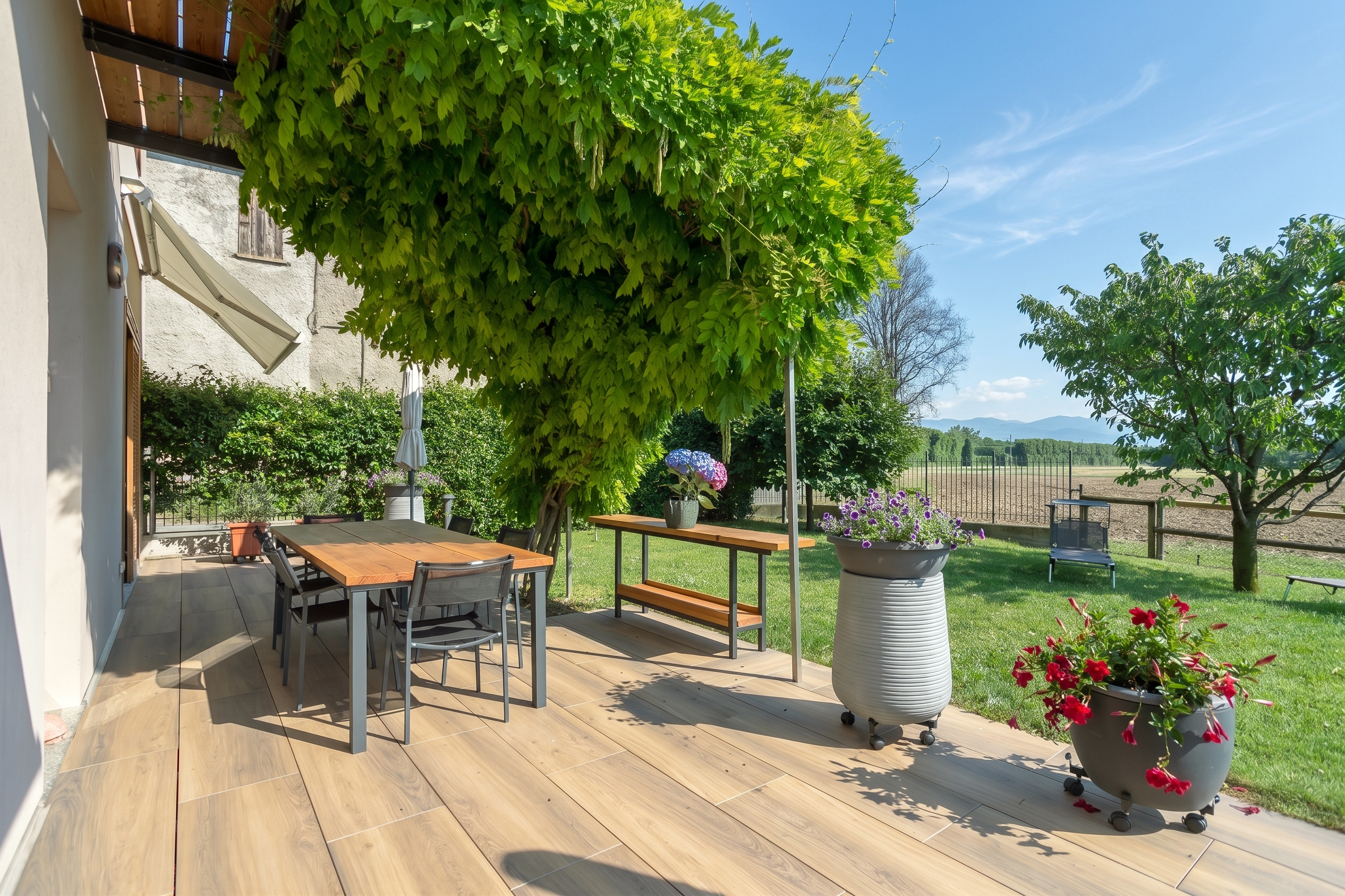 Villa con due abitazioni indipendenti e vista panoramica a Robbiate (12)
