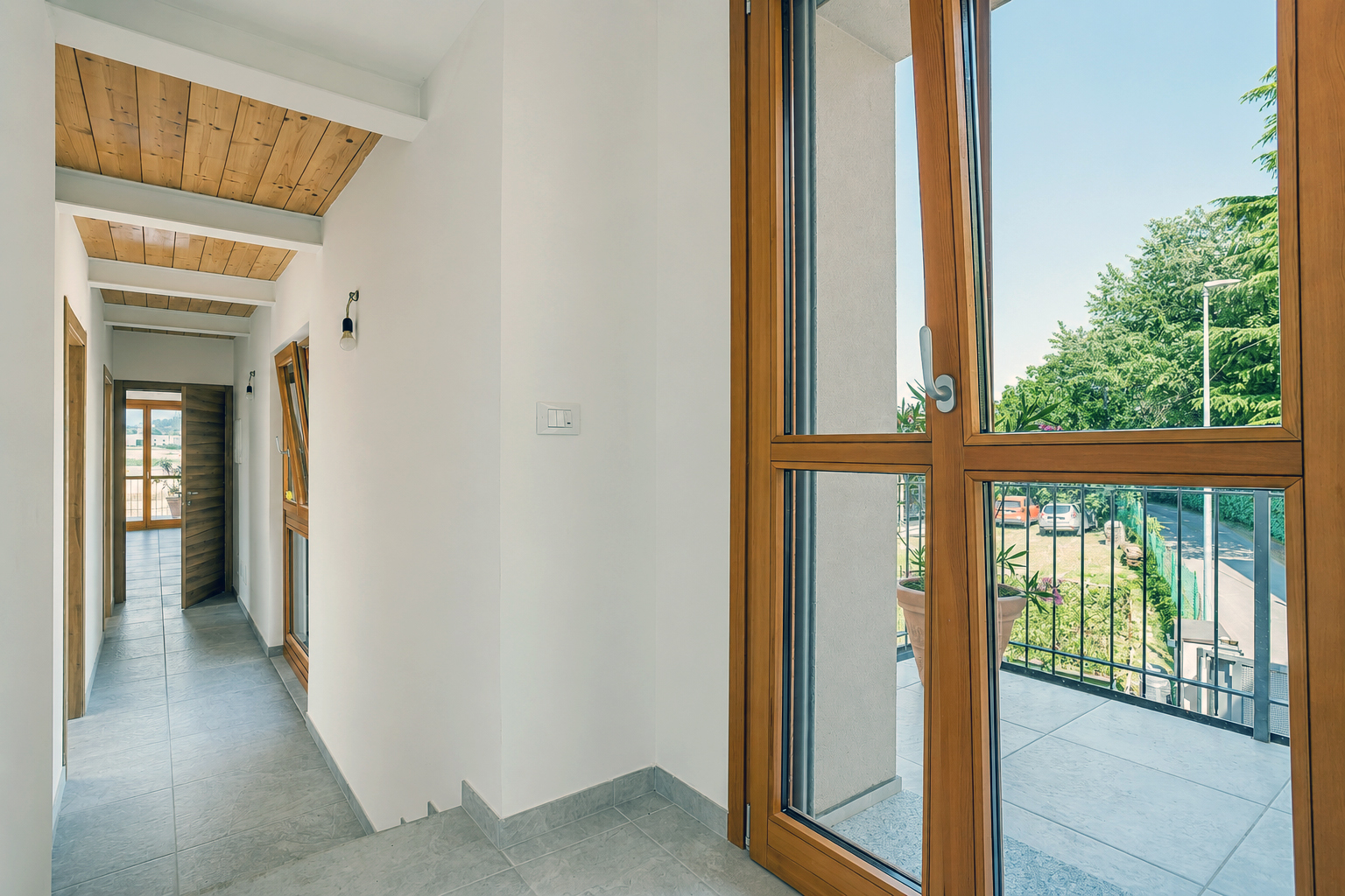 Villa con due abitazioni indipendenti e vista panoramica a Robbiate (36)