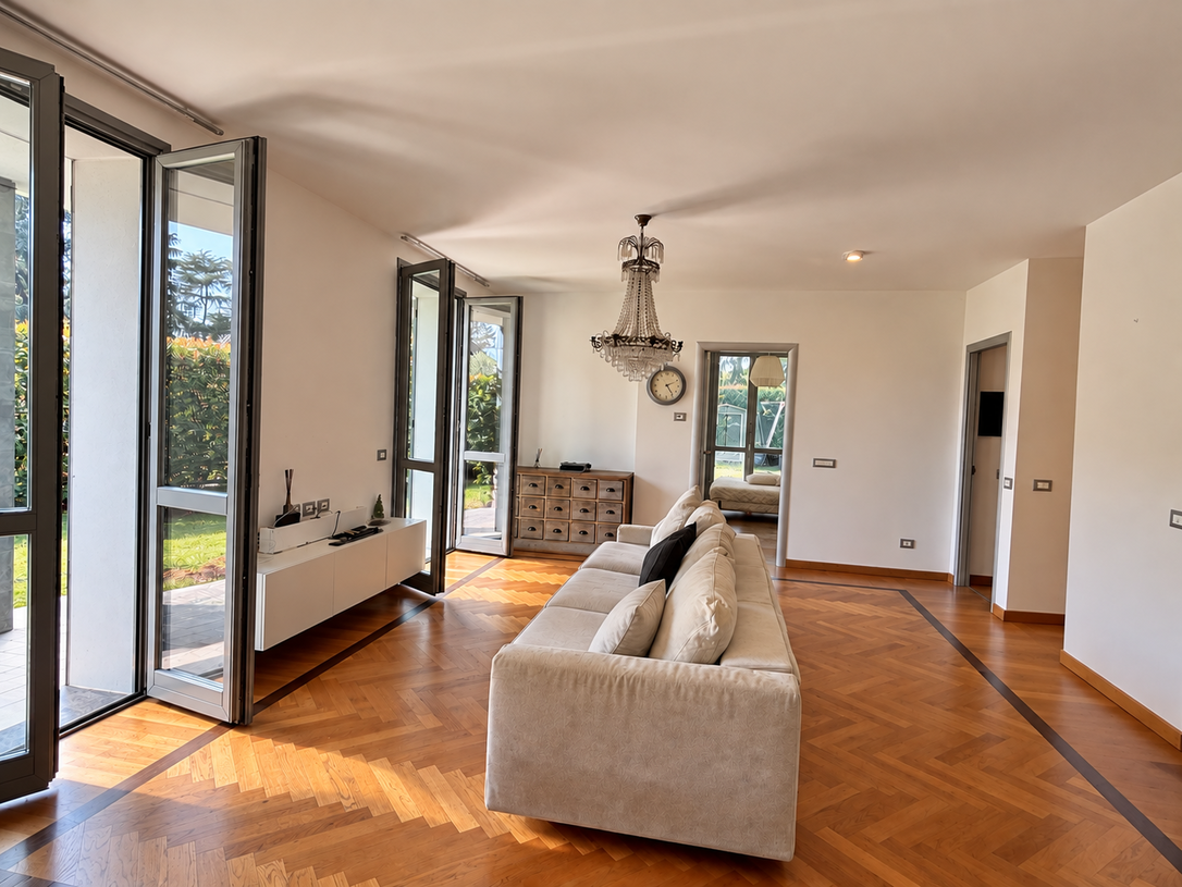 Concorezzo una casa da vivere tra giardino, portico e piscina (16)